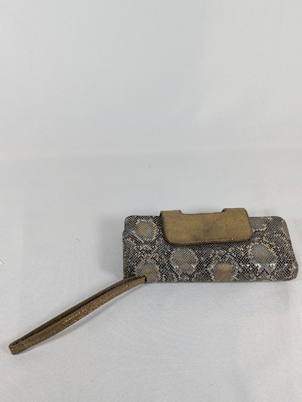Hobo The Original, Snakeskin-Embossed Leather Kiss-Lock Wristlet Clutch - Picture 4 of 9